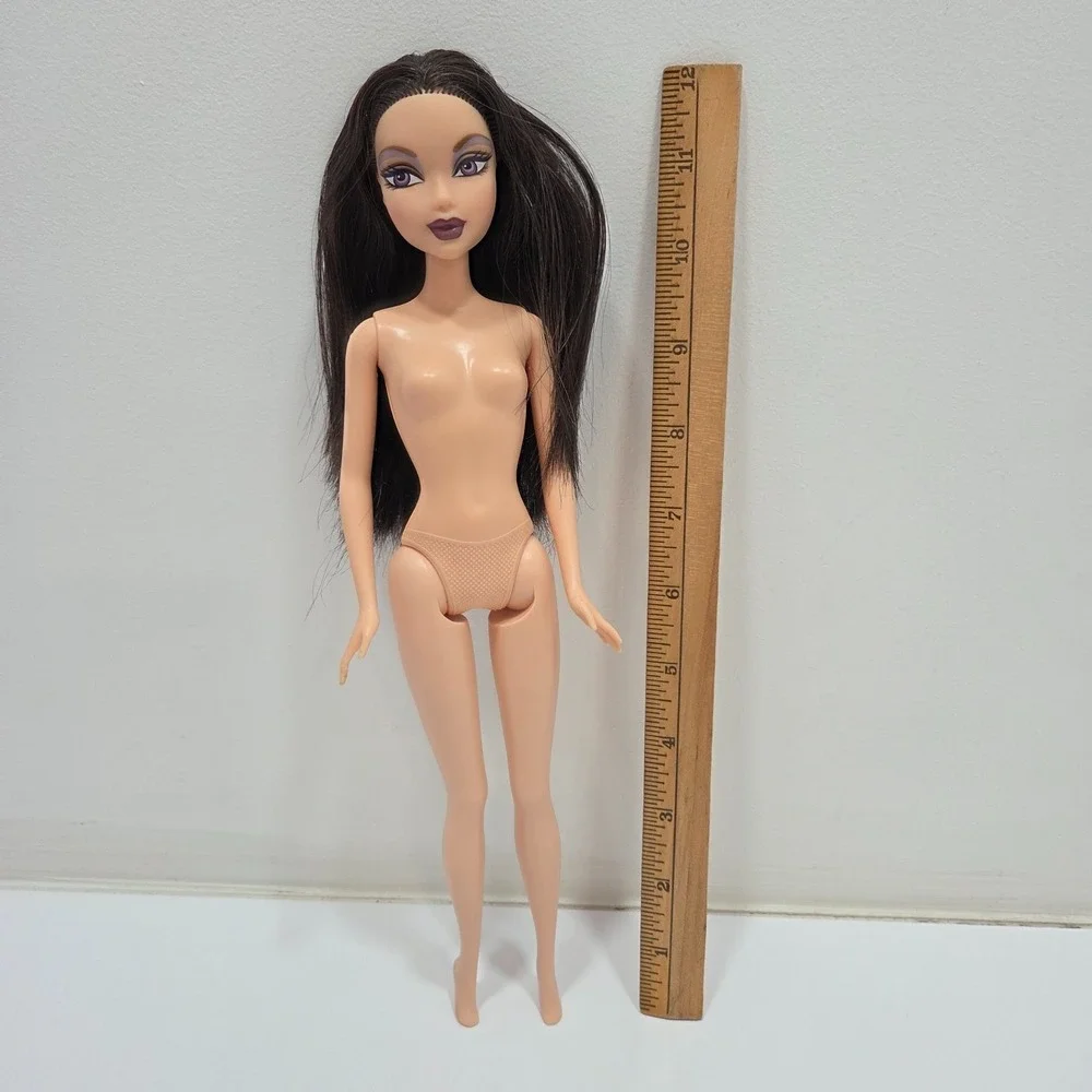Barbie My Scene Hanging Out Nolee Doll B9879 Mattel 2003 Nude Doll Only